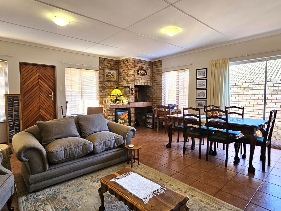 3 Bedroom Property for Sale in Jeffreys Bay Central Eastern Cape